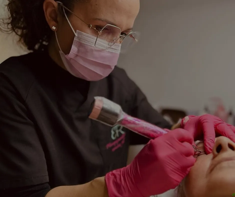 Micropigmentación de cejas